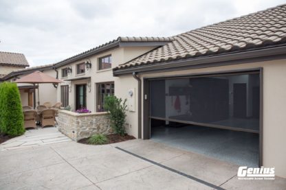 Genius Olympic Pull Down Retractable Screen